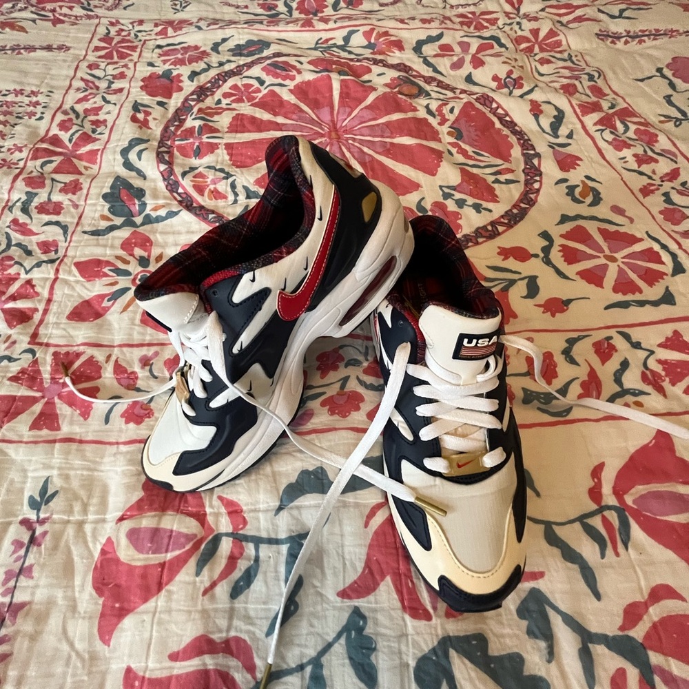 Nike USA sneakers Women’s 7